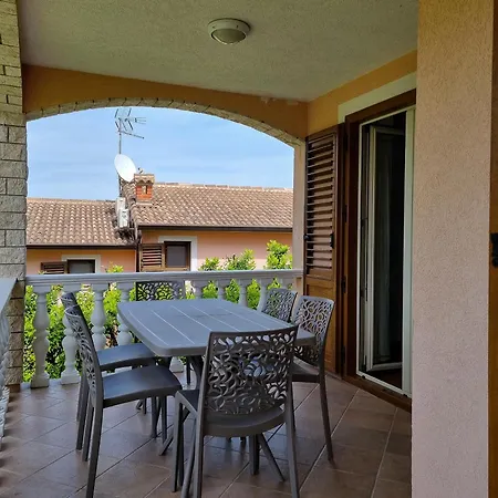 Juli No3 & No4 * Mugeba