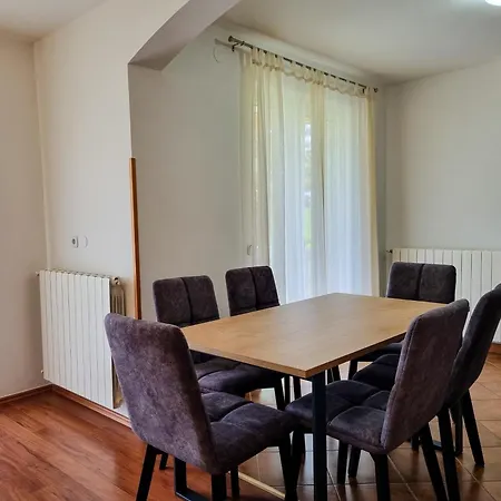 Juli No3 & No4 Апартаменты