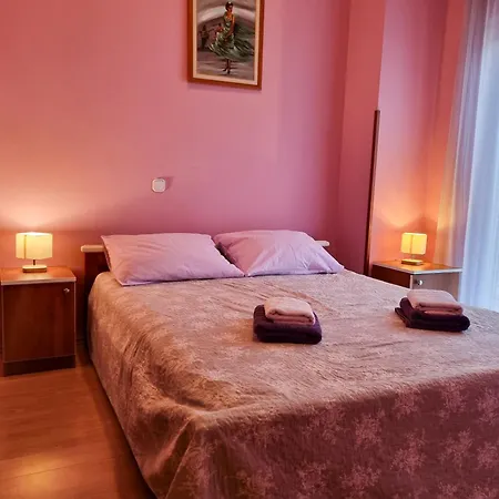 Juli No3 & No4 Apartament *