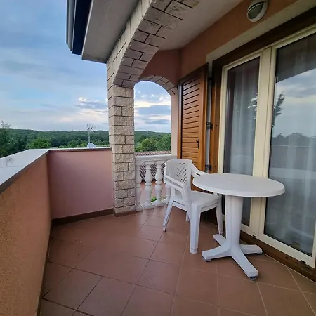 Juli No3 & No4 Mugeba