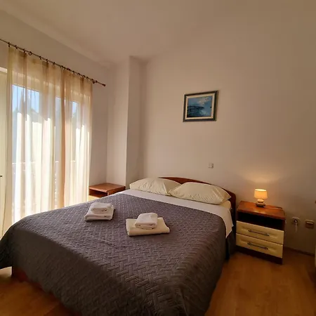 Juli No3 & No4 * Mugeba