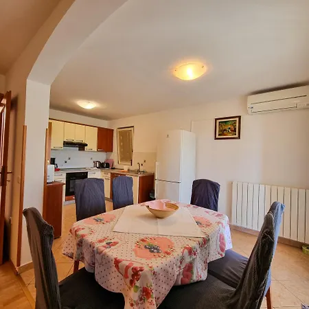 Juli No3 & No4 Mugeba