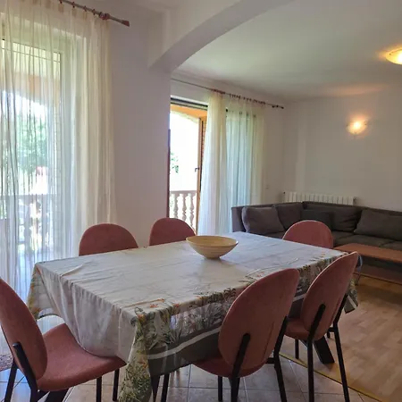 Apartament Juli No3 & No4 *