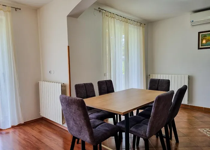 Juli No3 & No4 Lejlighed