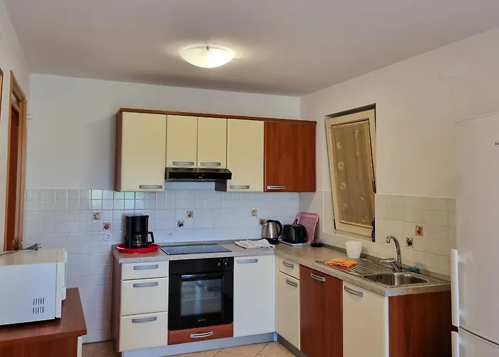 Juli No3 & No4 Mugeba