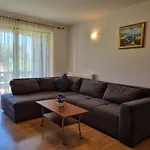 Apartament Juli No3 & No4 Mugeba