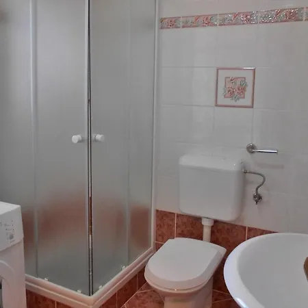 Juli No3 & No4 Apartman Mugeba