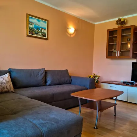 Apartment Juli No3 & No4 Mugeba